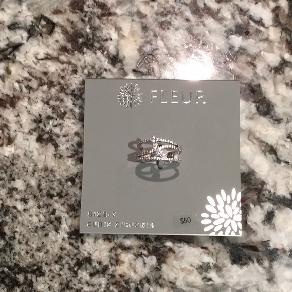 Fleur Jewelry - FLEUR cubic zirconia crossover ring